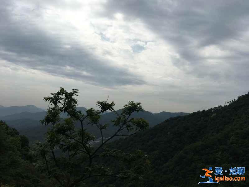 爬北高峰从哪边上去比较好，北高峰登山路线？