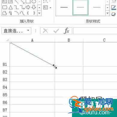 Excel表格中如何画三条斜线（2010版）？