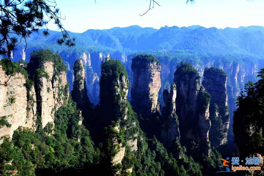 湖光山色：中国最美的五大峰林？