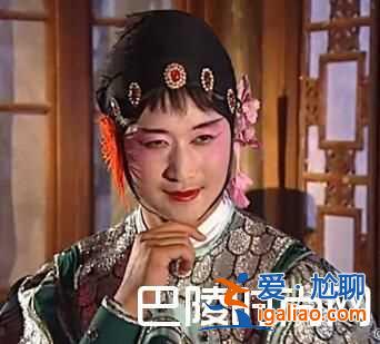 吴京女装旧照曝光 浓妆艳抹性感妖娆？