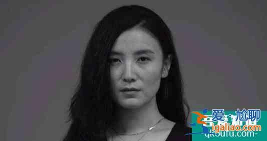 《白色月光》中的宋佳，无需炸裂的演技，举手投足全是压抑？