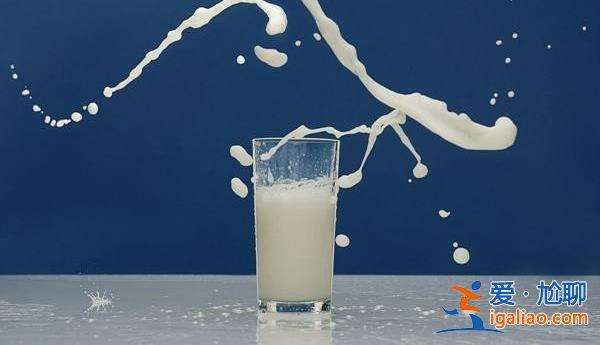 晚上喝牛奶会影响身体健康吗[影响身体健康]？