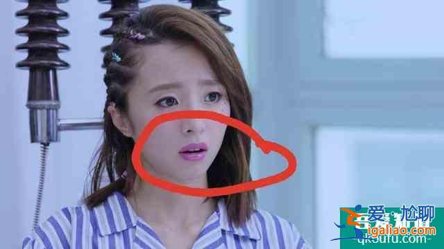 腾空之约：首播槽点多，剧名引争议，剪辑跳跃，胡冰卿颜值翻车？