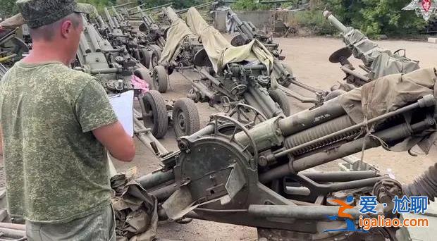 瓦格纳一边向俄军移交2万余件武器 一边向白俄运送45车军事装备？