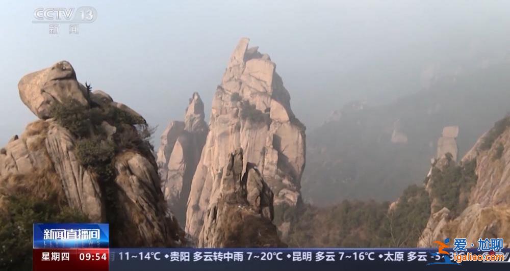 登山者在九华山景区周边岩体上打钉子 景区称相关部门已介入？